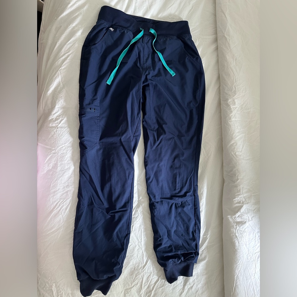 Women’s Figs Navy Blue Joggers and Scrub Top